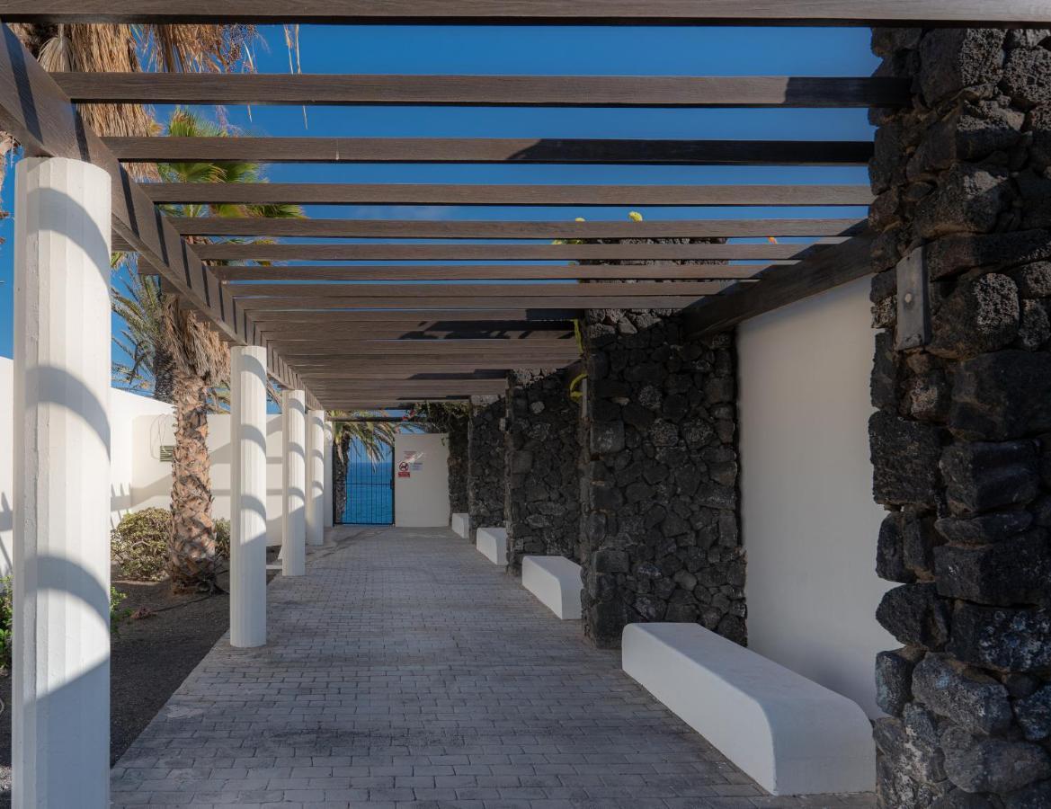 קוסטה טגוויסה Apartamento En Playa Roca Primer Linea De Mar מראה חיצוני תמונה